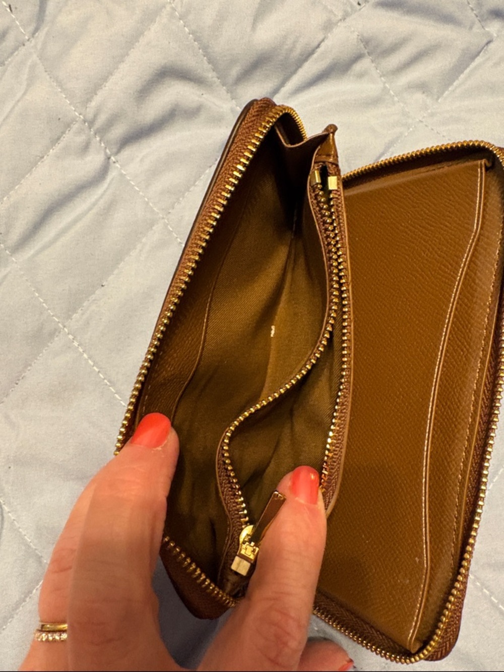 Coach Tan Pebbled Leather Zip Wallet with Gold Hardware - Picture 3 of 6
